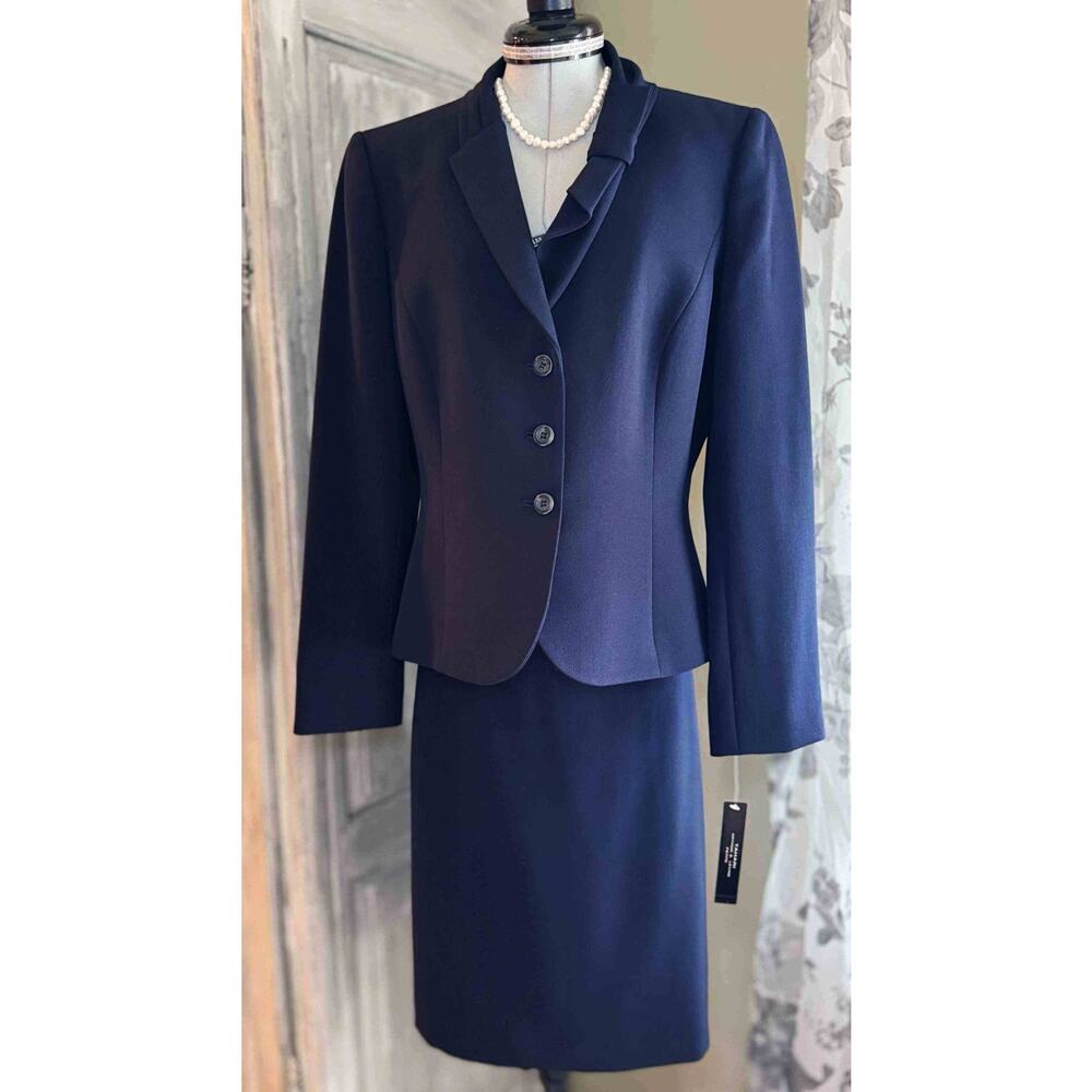 Tahari Arthur S. Levine Petite 8P Blazer Skirt Suit Navy Blue 2PC w/ Tag - Picture 3 of 16